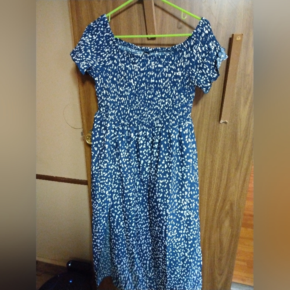 Off shoulder maxi dress